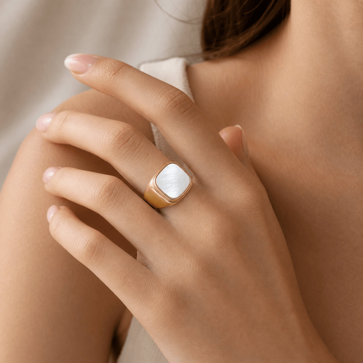 Solenne Iridescent Disc Ring - Solenne Atelier