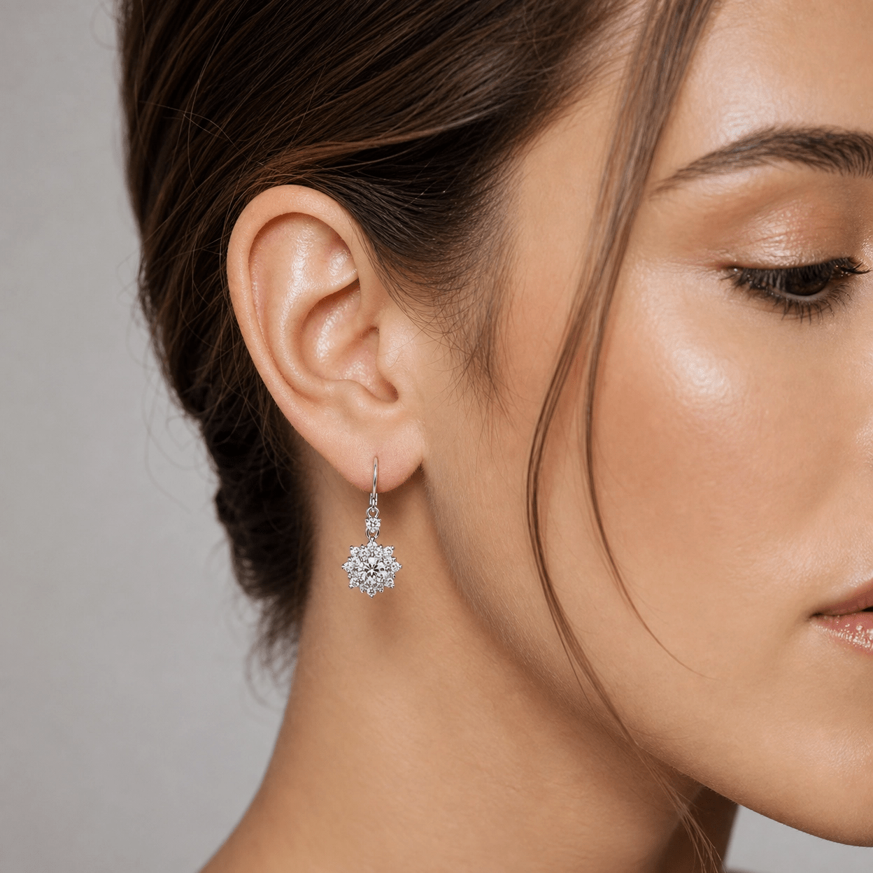 Solenne Luminous Halo Studs - Solenne Atelier