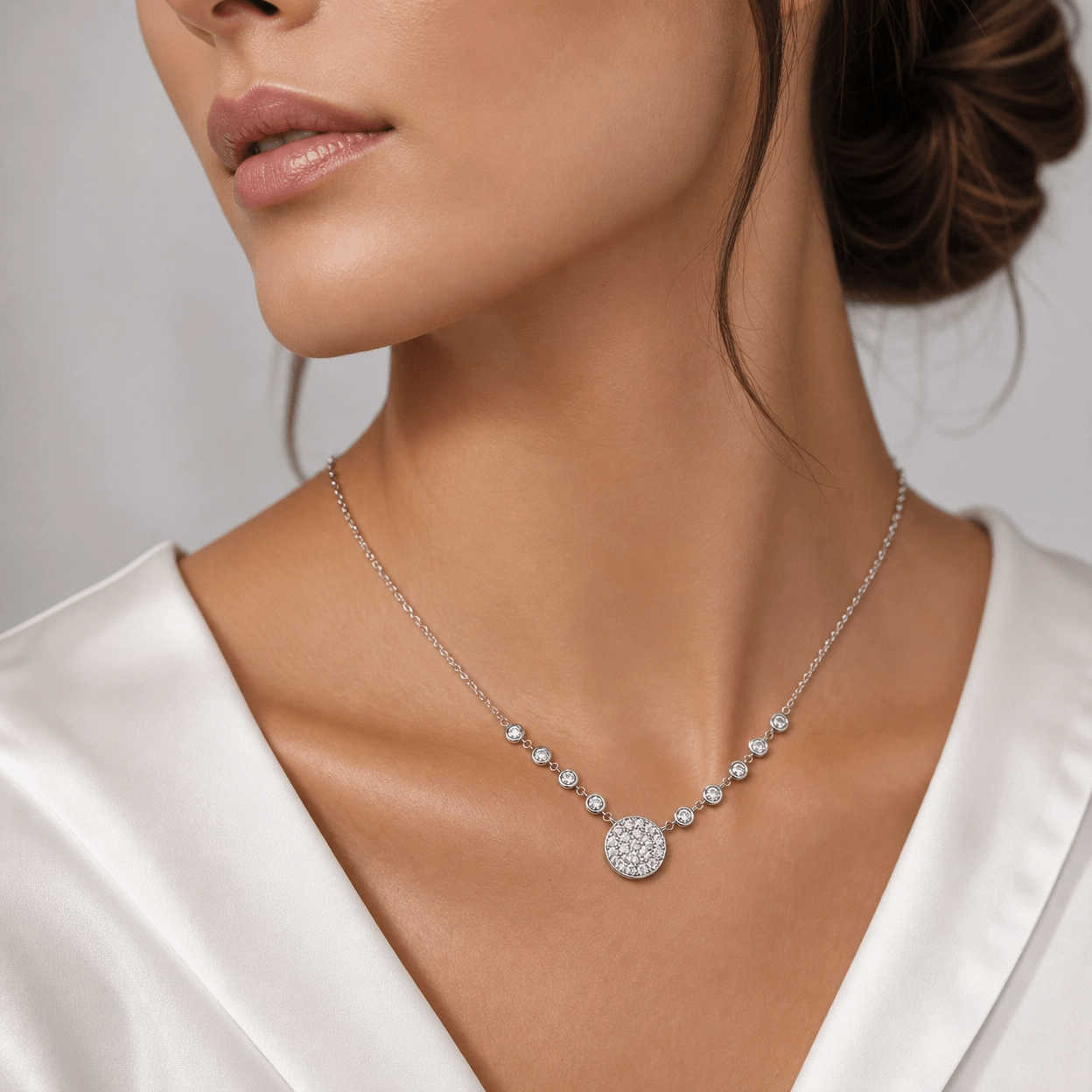 Solenne Radiant Pavé Necklace - Solenne Atelier